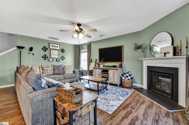 Property image 4 at 401 Cadendale Place, Piedmont, SC 29673