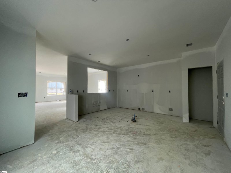 Property image 3 at 605 Columbus Circle, Simpsonville, SC 29680