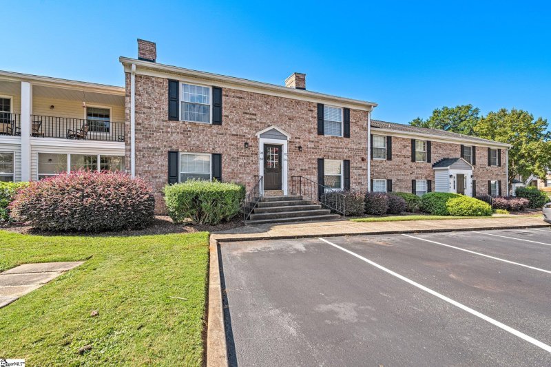 Property image 3 at 925 Cleveland Street, Greenville, SC 29601