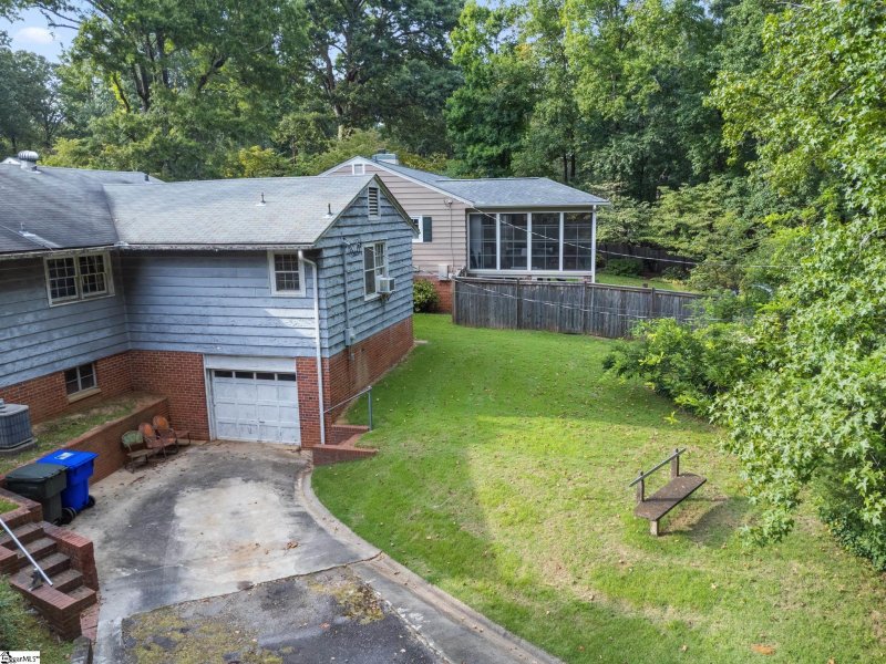Property image 4 at 100 Broughton Drive, Greenville, SC 29609-3839