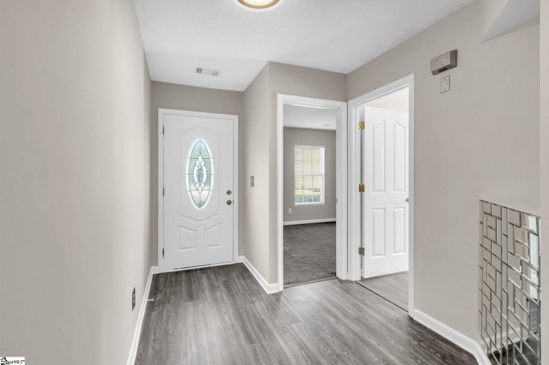 Property image 4 at 14 Riverbed Drive, Greenville, SC 29605