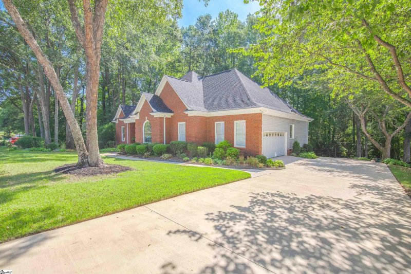 Property image 2 at 12 MEADOW SPRINGS Lane, Greer, SC 29650