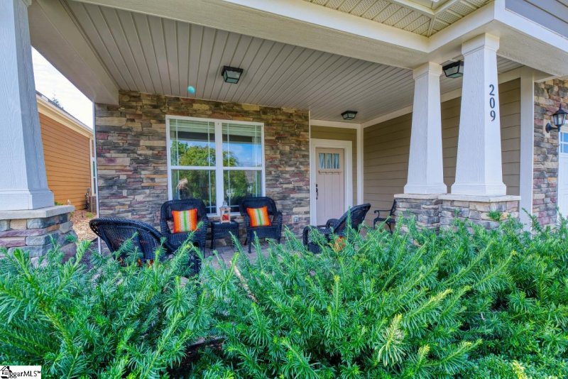 Property image 4 at 209 Henrydale Drive, Easley, SC 29642