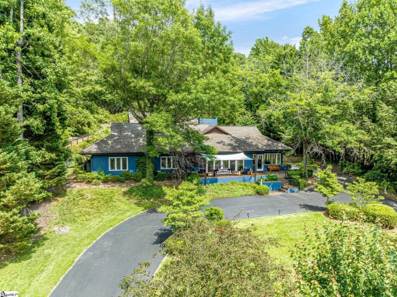 1247 E Lakeshore Drive