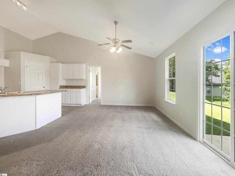 Property image 2 at 413 Bentridge Drive, Spartanburg, SC 29301