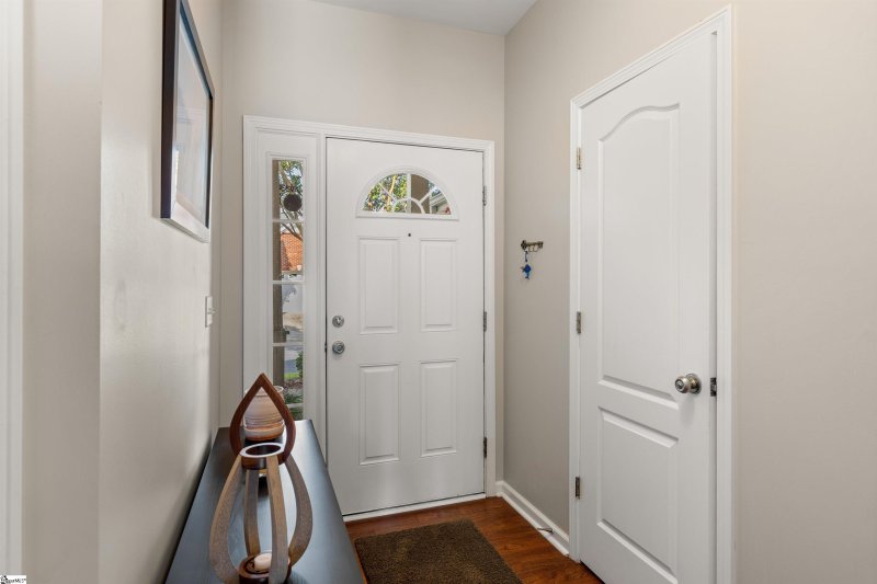 Property image 4 at 227 Cedar Crossing Lane, Greenville, SC 29615