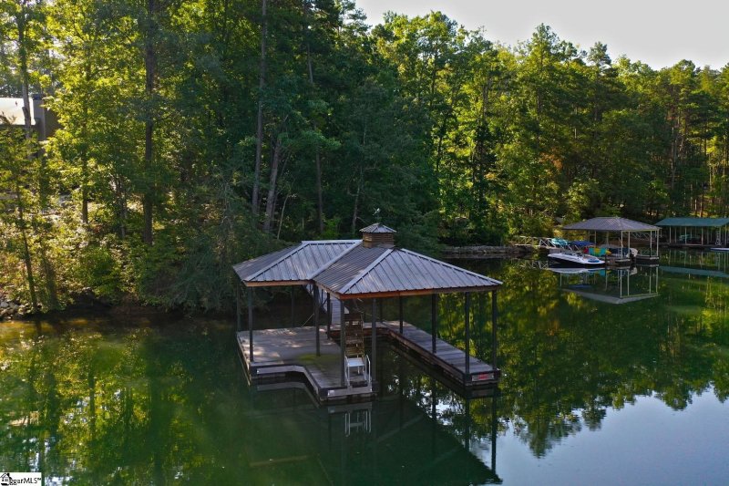 Property image 3 at 119 Harbor Ridge Road, Seneca, SC 29672