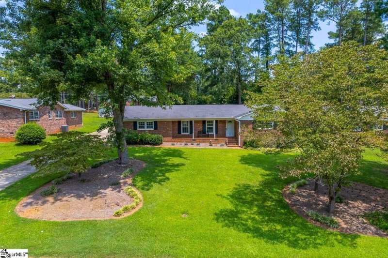 Property image 2 at 155 Shelton Drive, Spartanburg, SC 29307