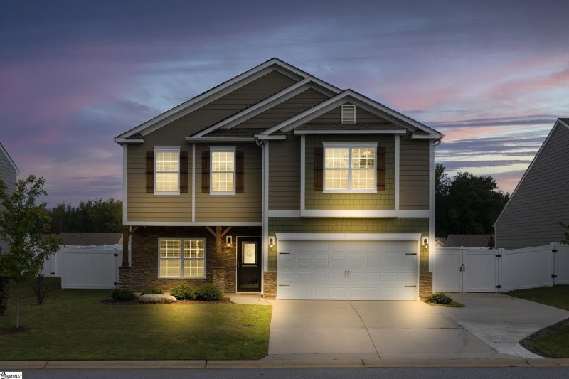 Property image 2 at 205 Lake Grove Road, Simpsonville, SC 29681