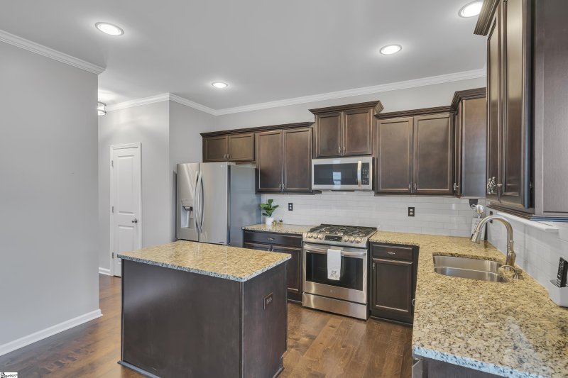 Property image 3 at 205 Lake Grove Road, Simpsonville, SC 29681