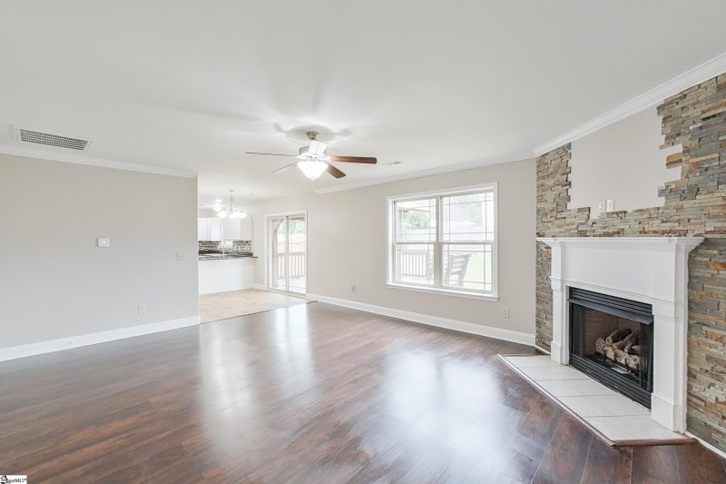 Property image 4 at 7 Dunsborough Drive, Simpsonville, SC 29680