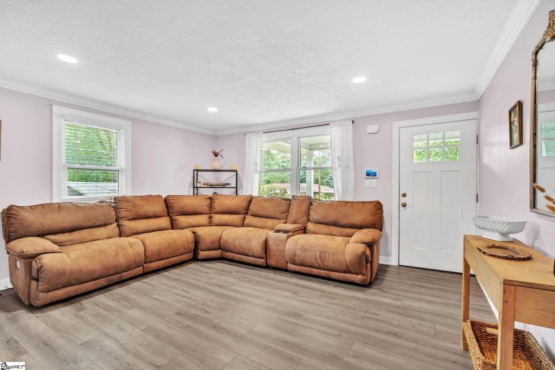 Property image 4 at 17 Lermann Drive, Greenville, SC 29605