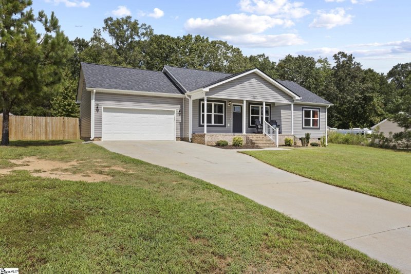 Property image 3 at 217 Destiny Drive, Gray Court, SC 29645