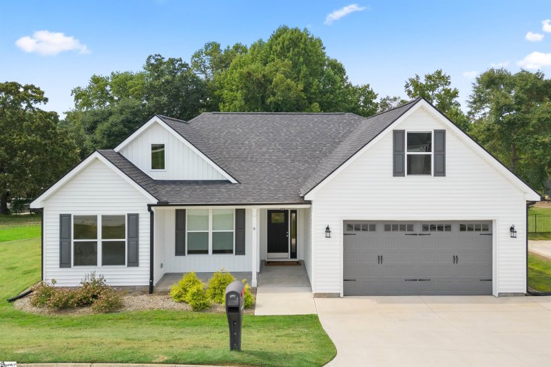 9 Saddle Ridge Court