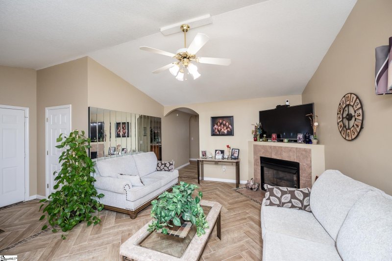 Property image 5 at 140 Pleasant Drive, Greer, SC 29651