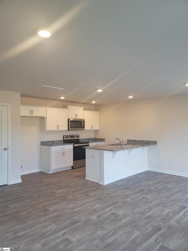 Property image 4 at 1227 N Norwhich Trail, Spartanburg, SC 29301