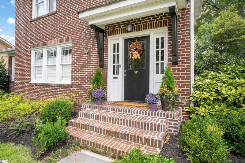 Property image 3 at 110 Elm Street, Greenville, SC 29605