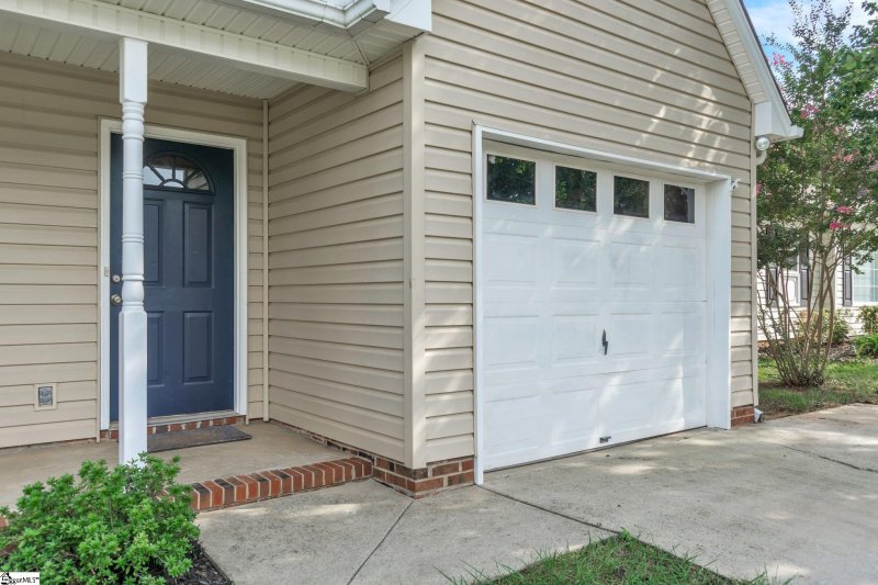 Property image 3 at 315 S Sandy Brook Way, Simpsonville, SC 29680