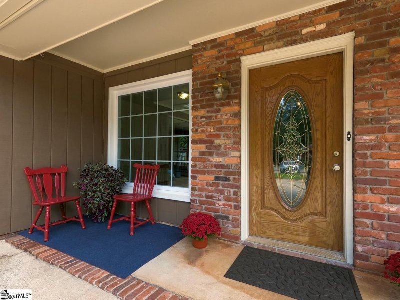 Property image 2 at 8 Dronfield Court, Greenville, SC 29609