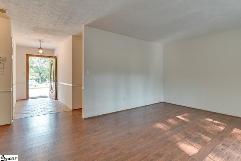 Property image 5 at 8 Dronfield Court, Greenville, SC 29609