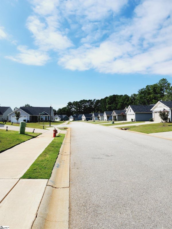 Property image 3 at 637 Hardwood Drive, Boiling Springs, SC 29316