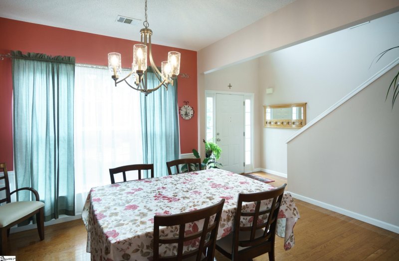 Property image 4 at 8 Cog Hill Drive, Simpsonville, SC 29681