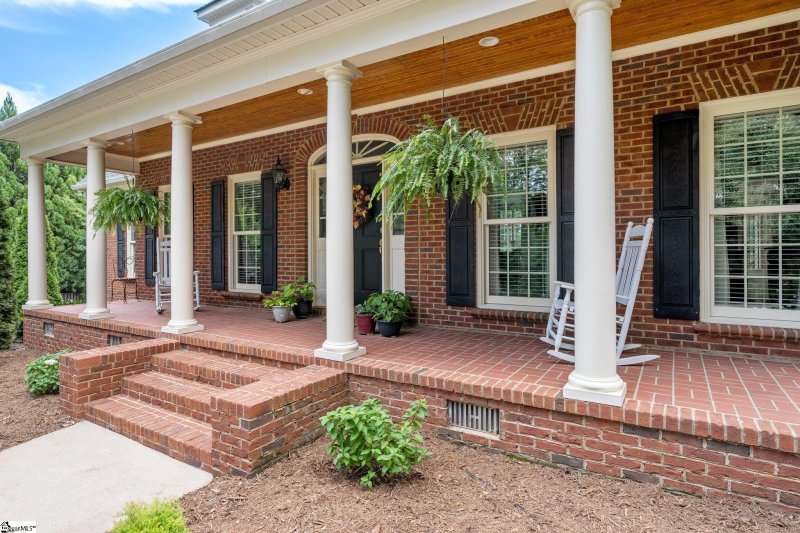 Property image 2 at 63 Chestnut Ridge Road, Greenville, SC 29609