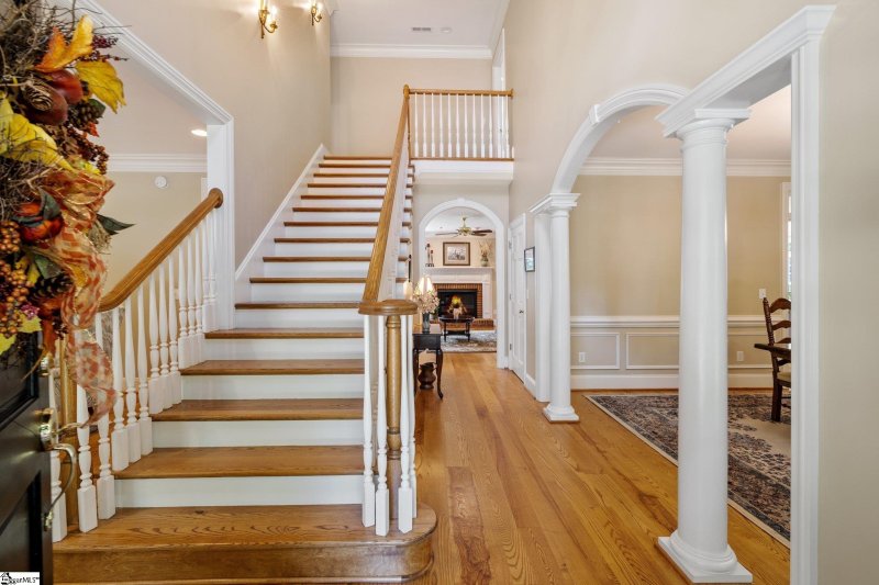 Property image 3 at 63 Chestnut Ridge Road, Greenville, SC 29609