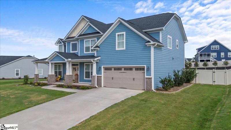 Property image 2 at 401 Charney Lane, Greer, SC 29651