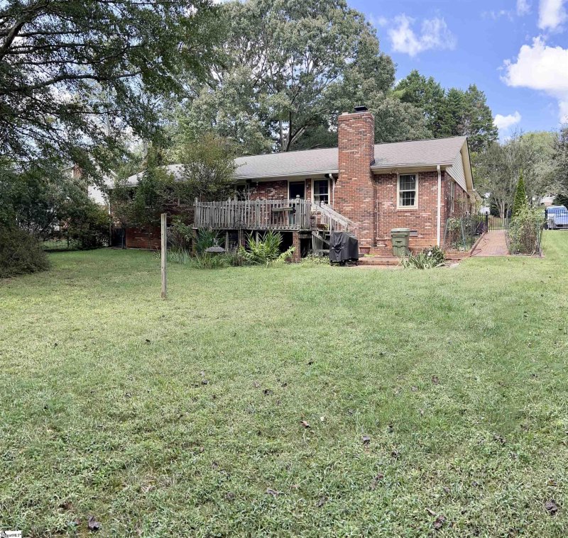 Property image 4 at 401 Knollwood Drive, Mauldin, SC 29662