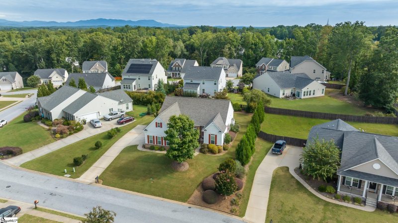 Property image 3 at 10 Laurel Springs Drive, Travelers Rest, SC 29690