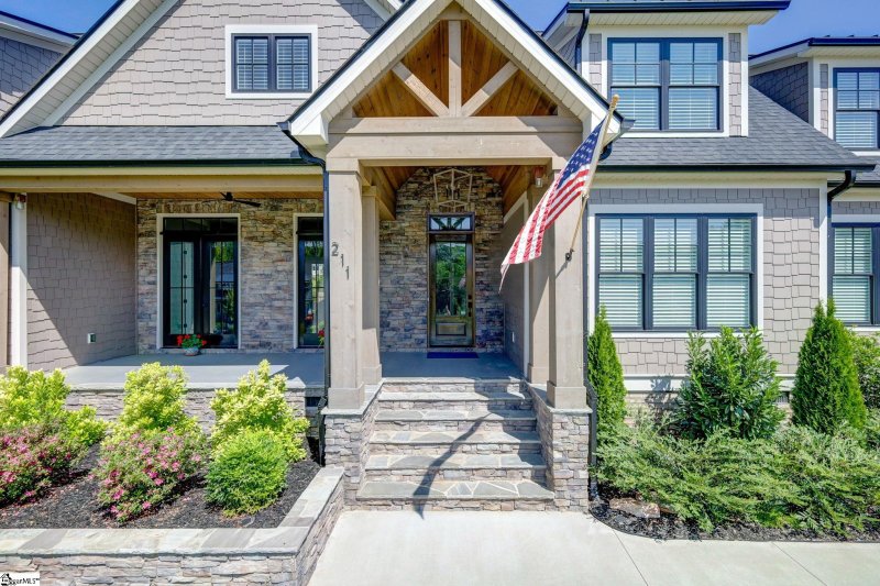 Property image 3 at 211 Braxton Meadow Drive, Simpsonville, SC 29681