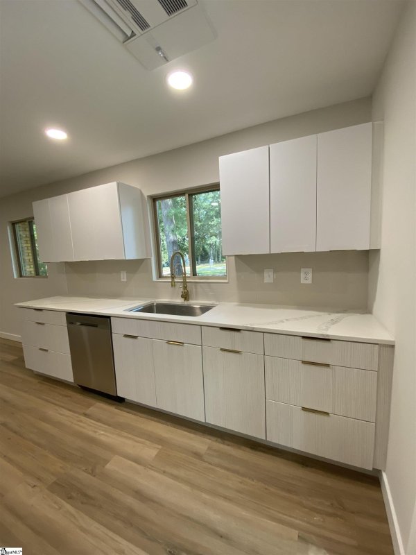 Property image 5 at 410 Rockmont Road, Greenville, SC 29615