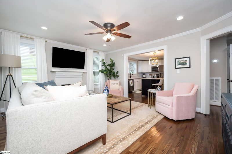 Property image 4 at 122 Parkins Mill Road, Greenville, SC 29607