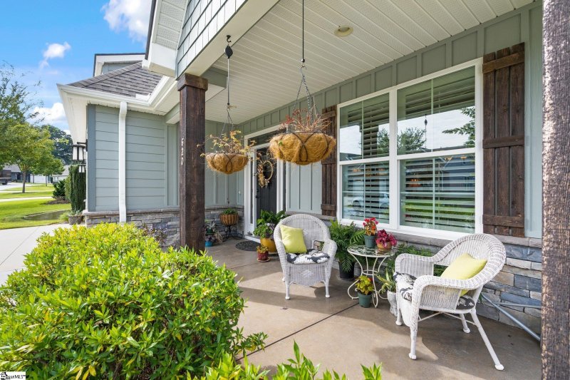 Property image 2 at 620 Ponden Drive, Greer, SC 29650