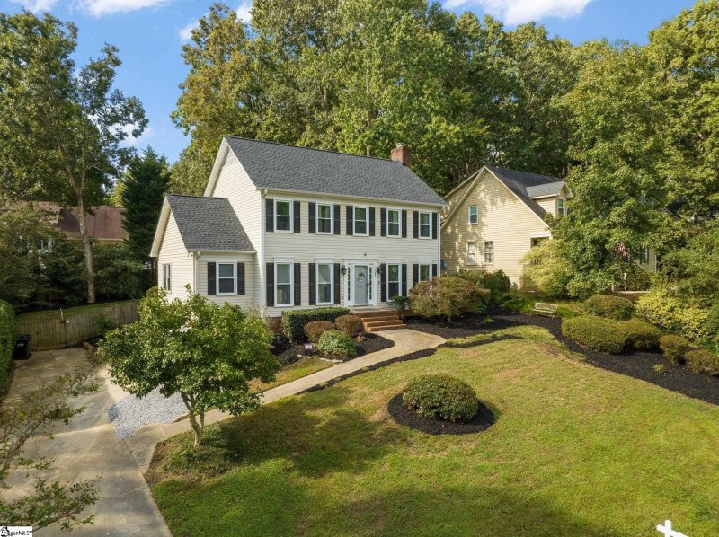 Property image 3 at 221 Hunters Woods Drive, Simpsonville, SC 29680