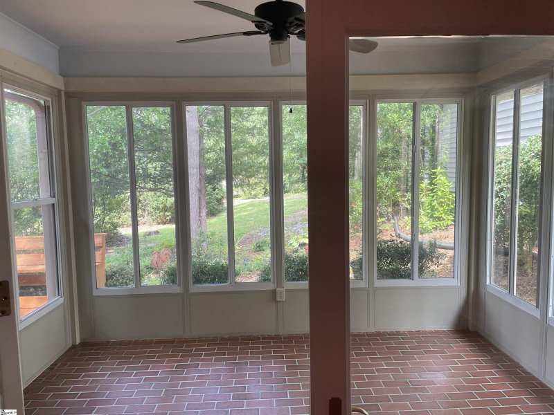 Property image 4 at 702 Quail Run Drive, Greenville, SC 29605