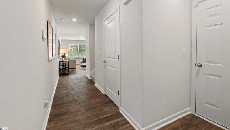 Property image 3 at 1215 N Norwhich Lane, Spartanburg, SC 29301