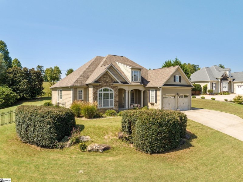 Property image 3 at 111 Elevation Court, Greer, SC 29651