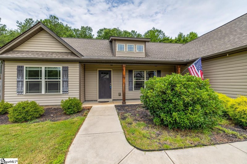 Property image 2 at 109 Malibu Road, Liberty, SC 29657