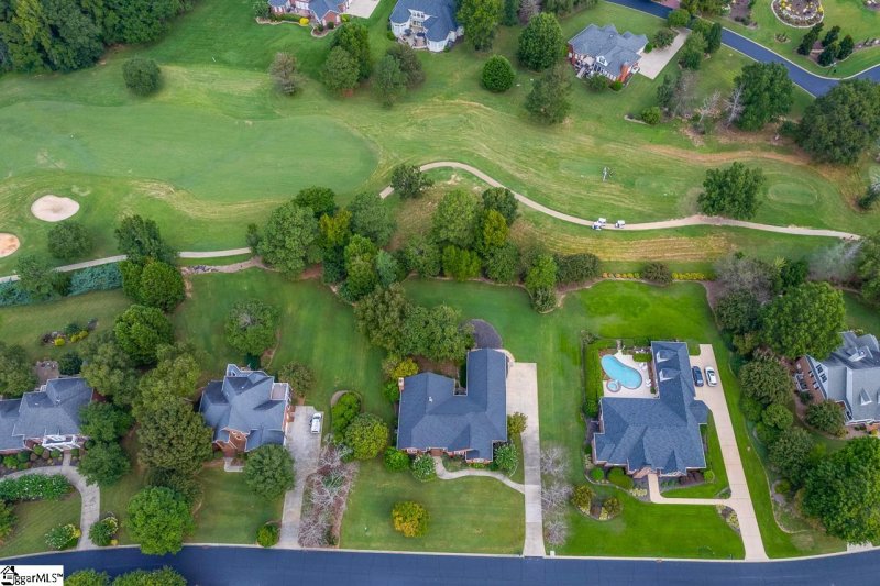 Property image 4 at 374 Crepe Myrtle Drive, Greer, SC 29651