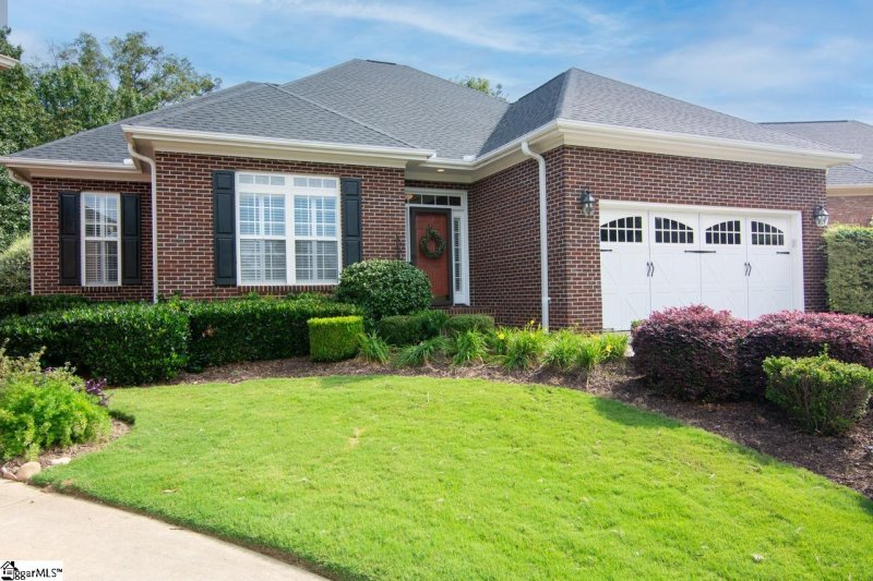 Property image 2 at 11 Jessamine Court, Greenville, SC 29615