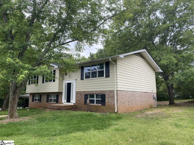 Property image 2 at 114 Devon Drive, Mauldin, SC 29662