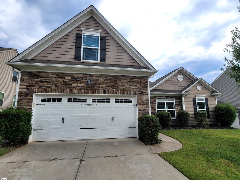 Property image 2 at 145 Windsor Creek Court, Simpsonville, SC 29681