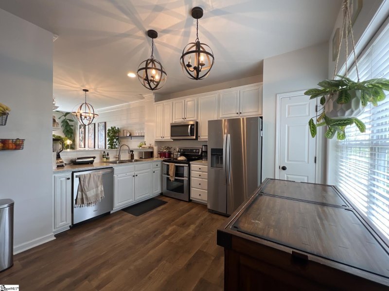 Property image 5 at 702 Calle Place, Greenville, SC 29607-6211