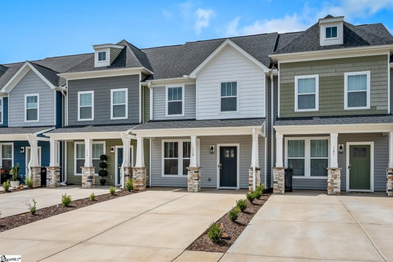 Property image 2 at 119 Shallons Drive, Greenville, SC 29609