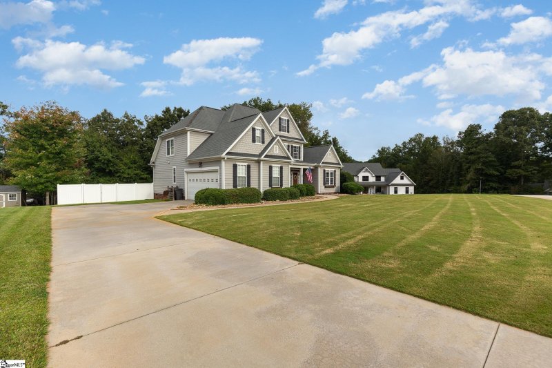 Property image 2 at 105 Edens Garden Way, Six Mile, SC 29682