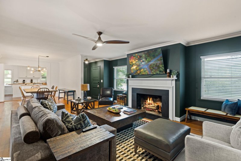 Property image 2 at 100 Hermitage Road, Greenville, SC 29615-1804