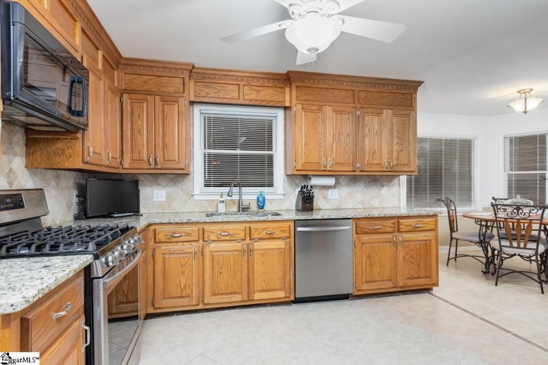 Property image 3 at 801 HUNTERS HILL Road, Simpsonville, SC 29680