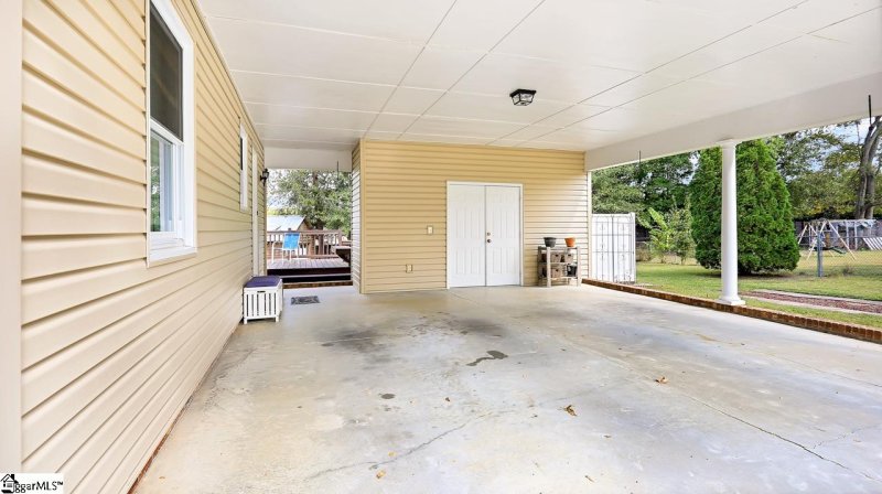 Property image 4 at 104 Stonehenge Court, Taylors, SC 29687